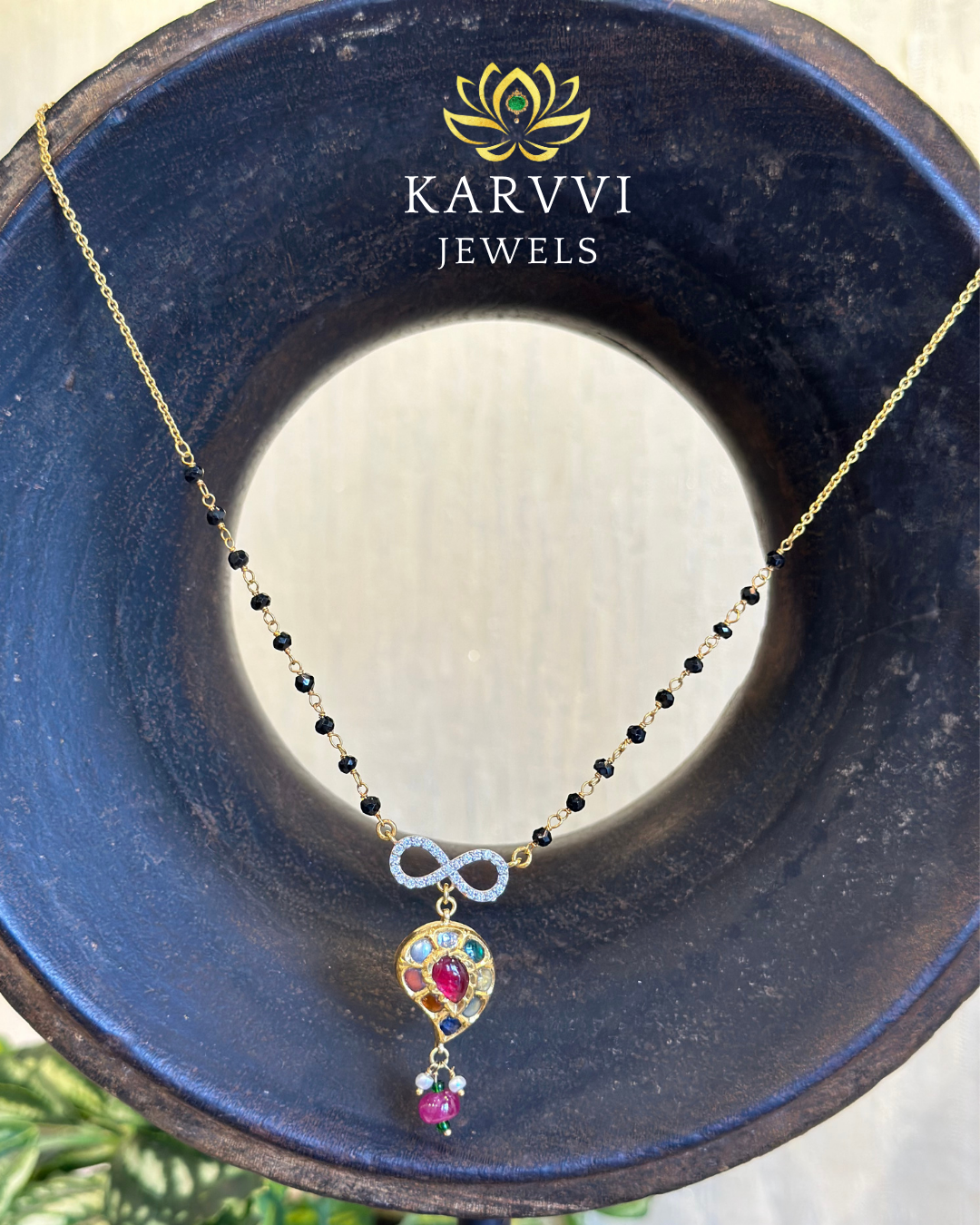 18kt Gold jadau Infinity Bond Mangalsutra
