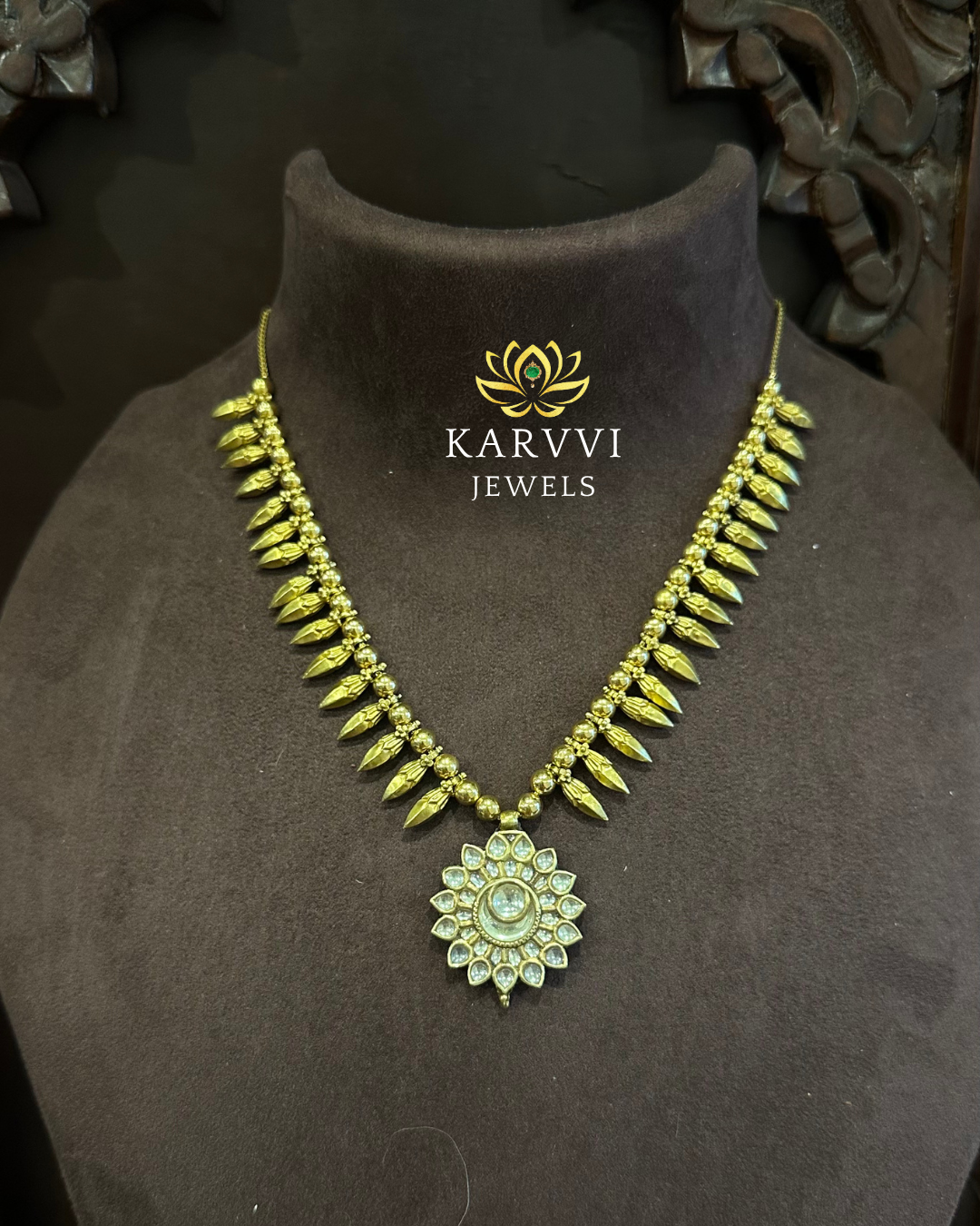 18kt Gold Traditional Necklace by KARVVI JEWELS