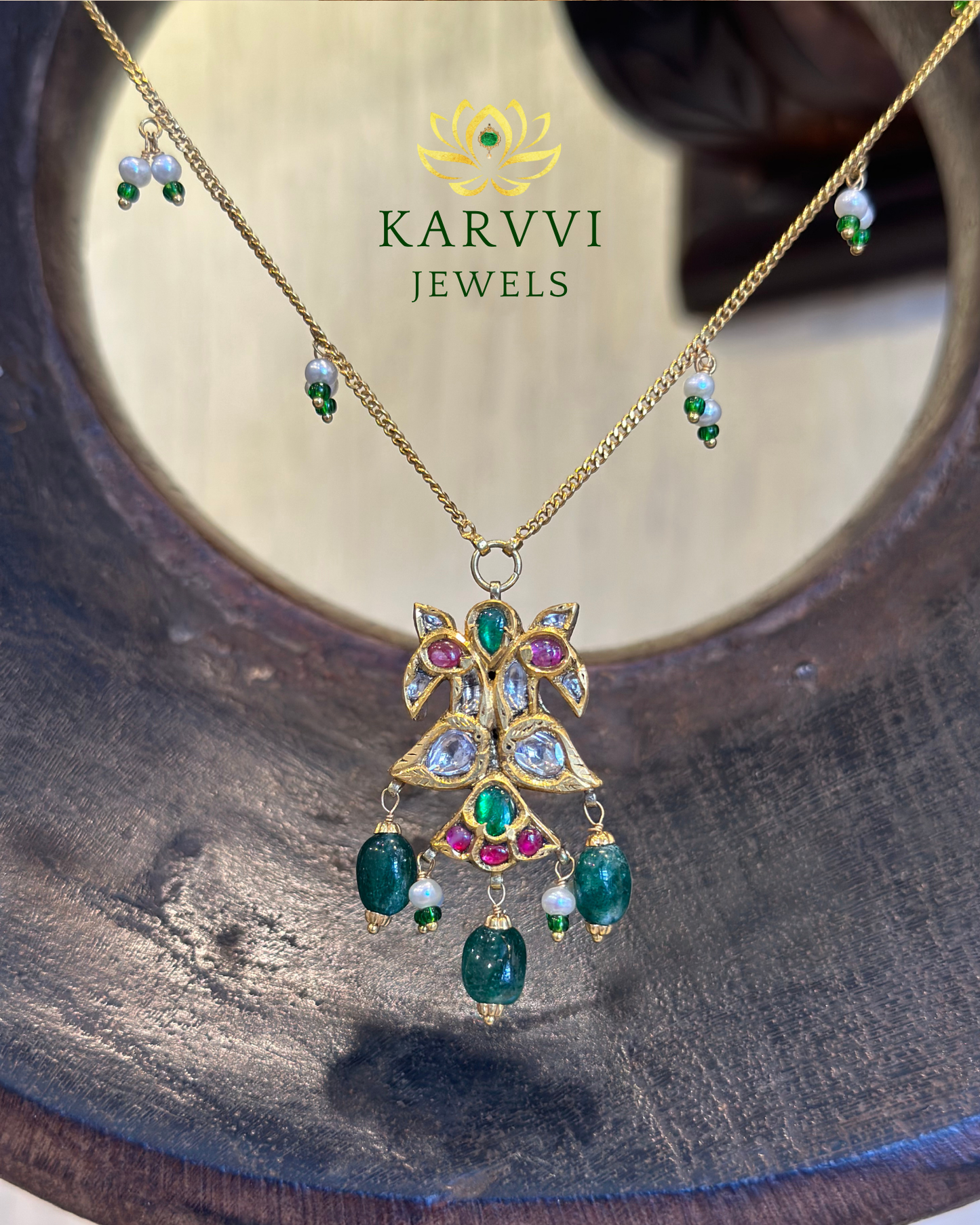 18kt Gold Pendant Chain with Bird Motif