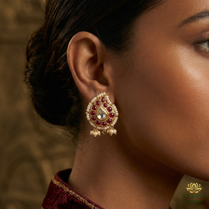 Nature's Elegance: 18K Gold Leaf-Inspired Earrings