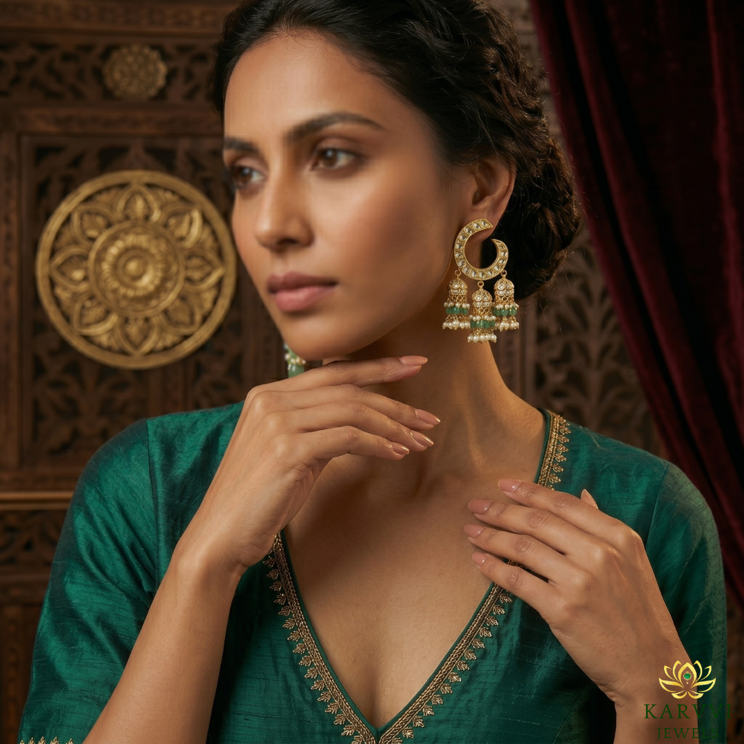 18kt Gold Crescent Moon Earrings