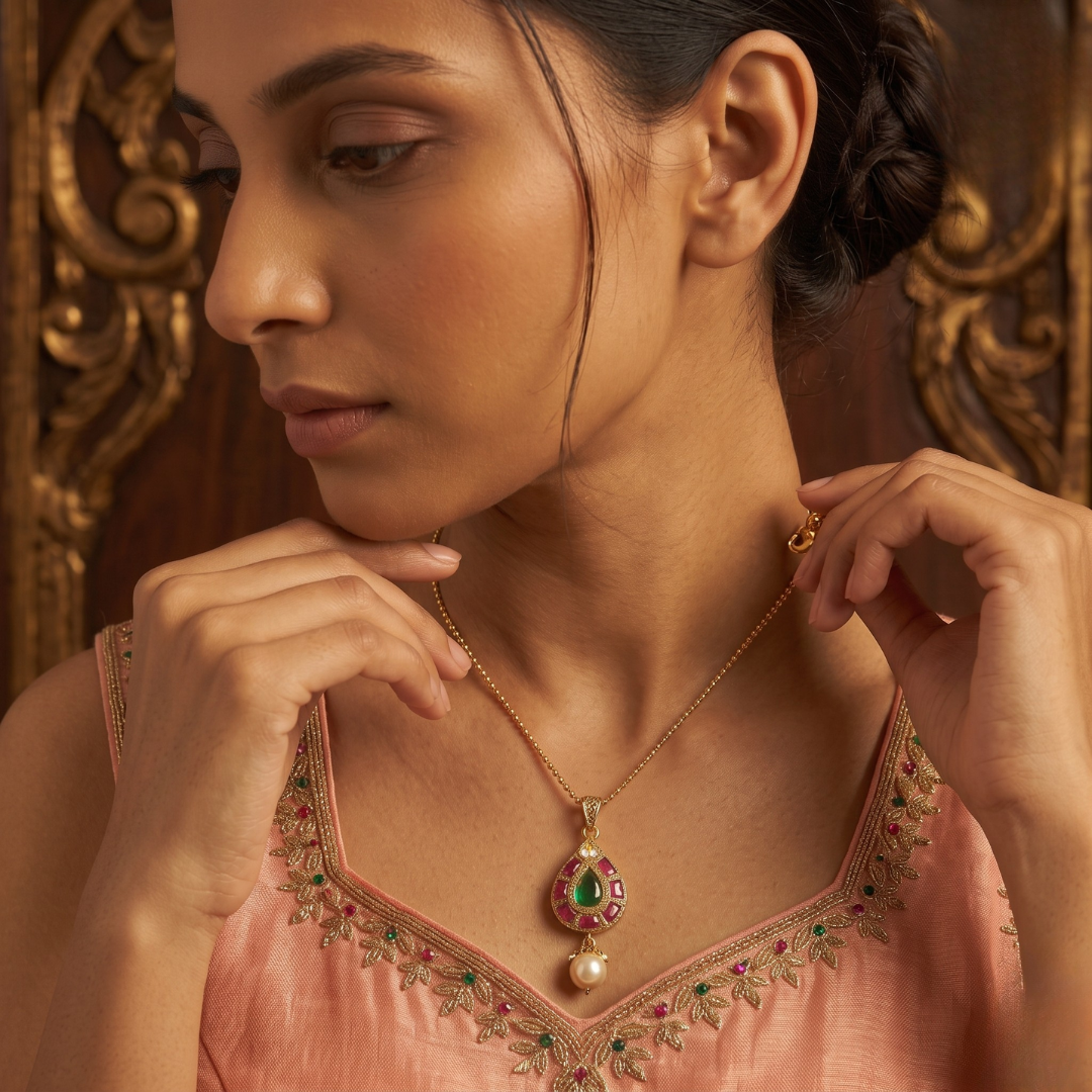 18kt Gold Teardrop Pendant with Green and Red Gemstones