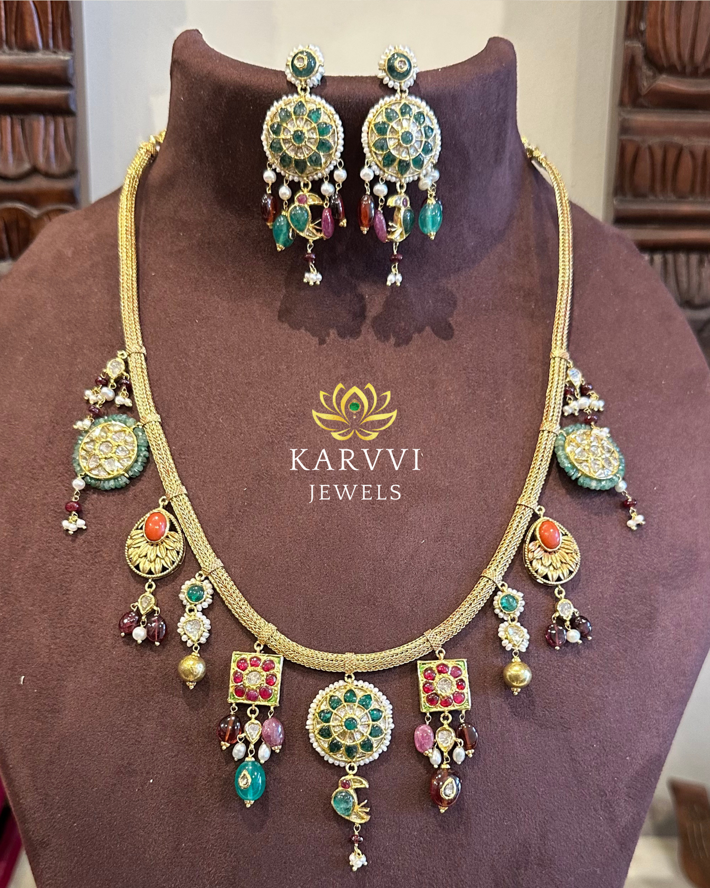 18kt Gold Polki & Natural Gemstone Necklace Set by KARVVI JEWELS