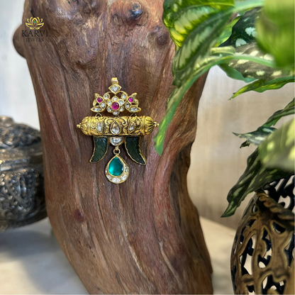 18kt Gold Pendant with Natural Gemstones