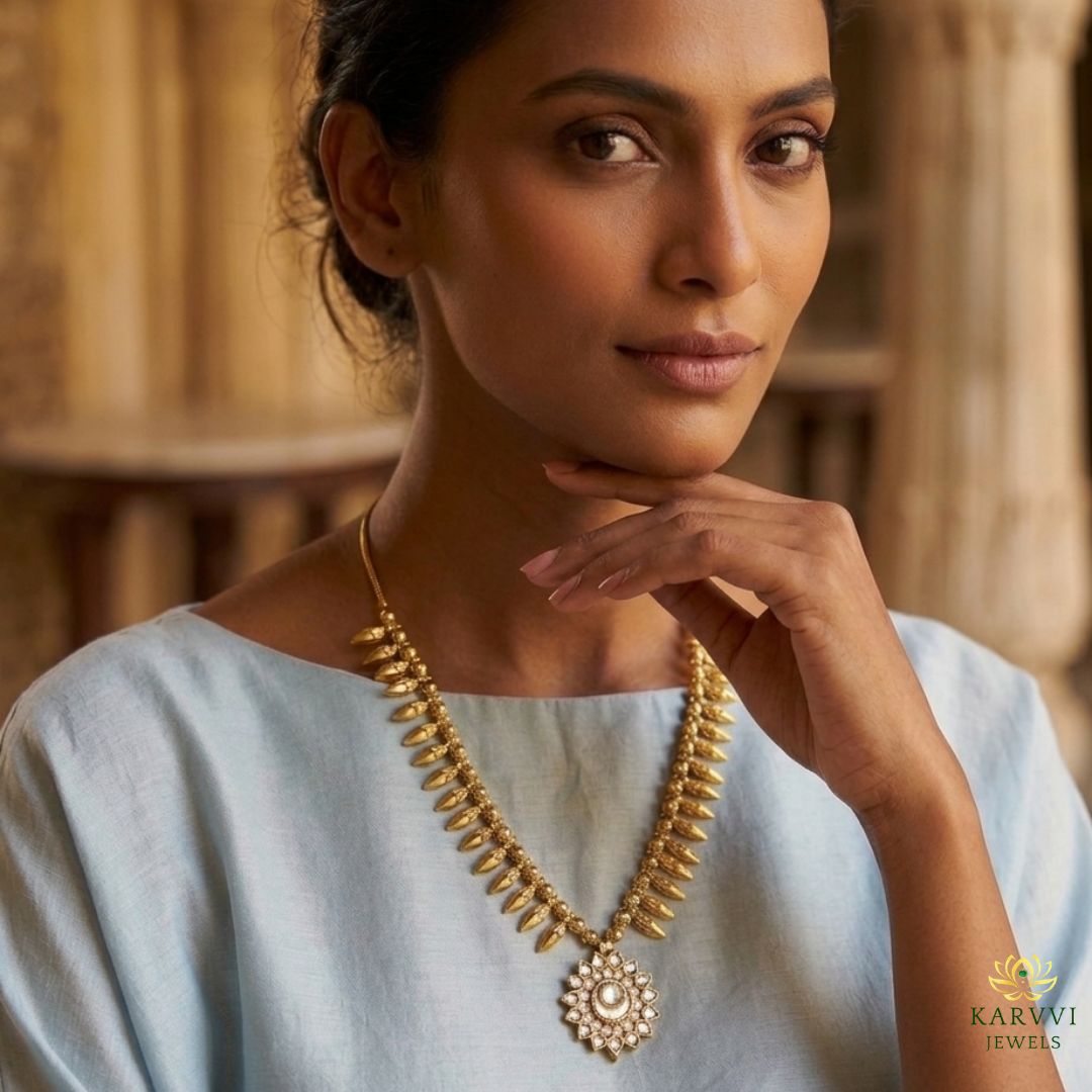 18kt Gold Traditional  Necklace by KARVVI JEWELS