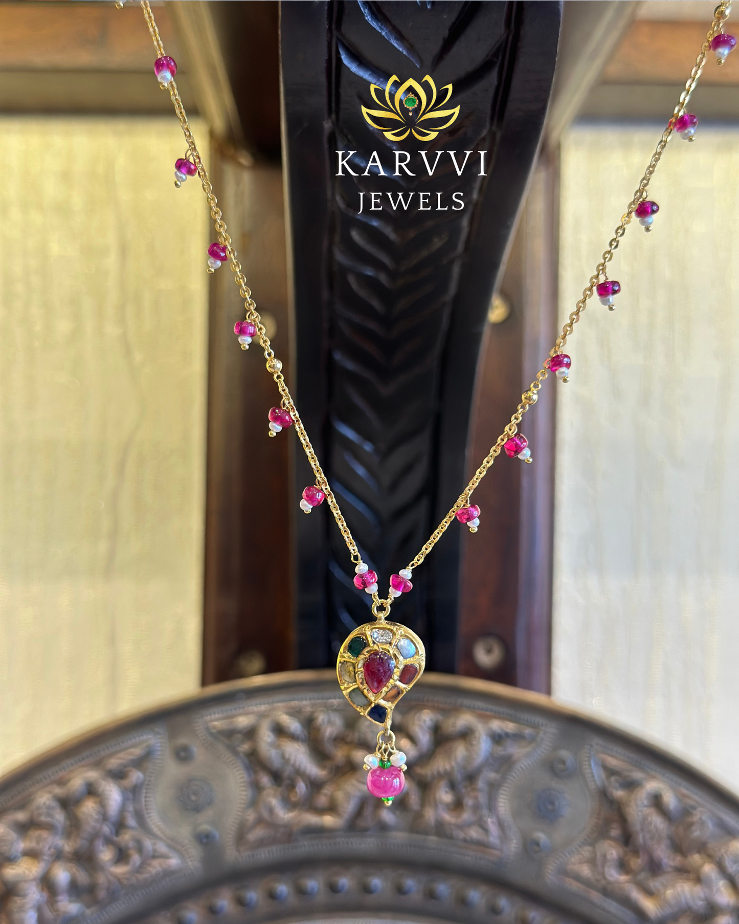 18kt Gold Navratan Pendant Chain