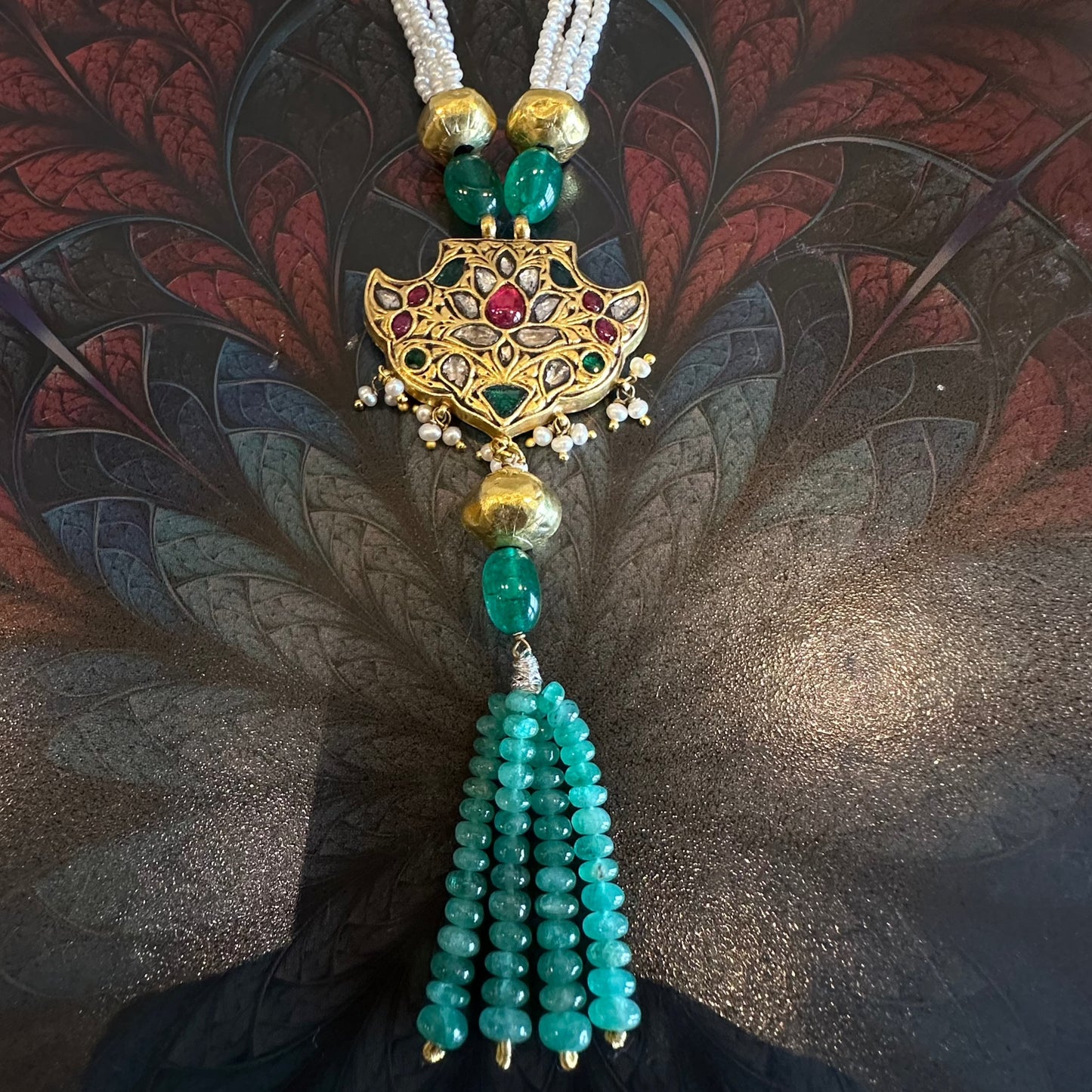 Captivating Charm: Gold Polki Partash Pendant