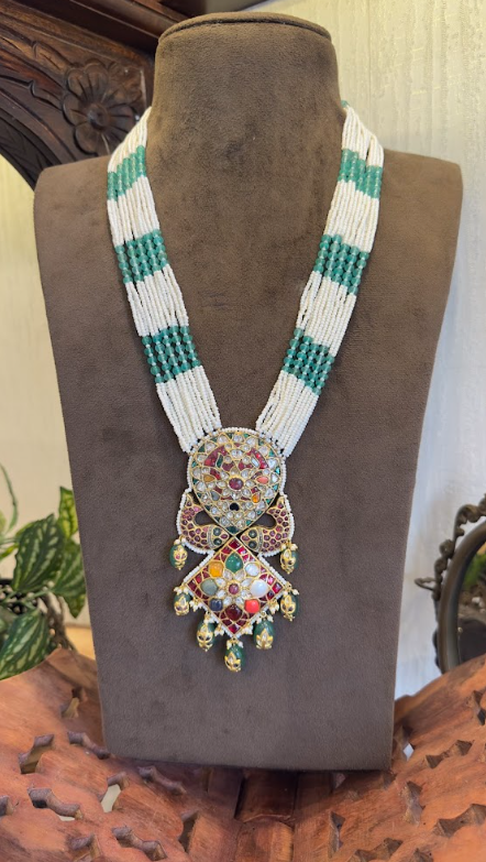18K Gold Navratna Pendant Necklace