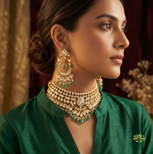 Timeless Elegance: 18kt Gold Polki Necklace Set
