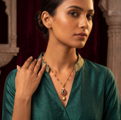 18kt Gold Pendant Chain with a touch Pearls