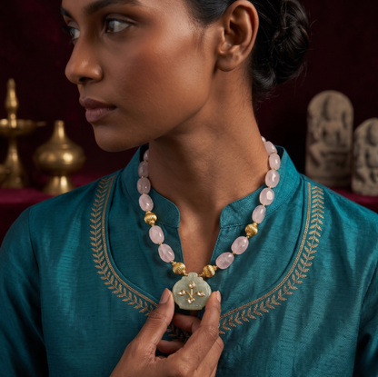"Radiant Beauty: 18kt Gold Polki Diamond Necklace with Rose Quartz and Gold Beads