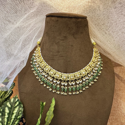 Versatile and Timeless: 18kt Gold Polki Necklace