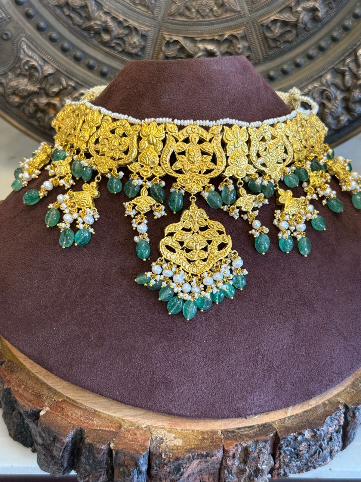 18k Gold Polki Choke Set with Matching Earrings